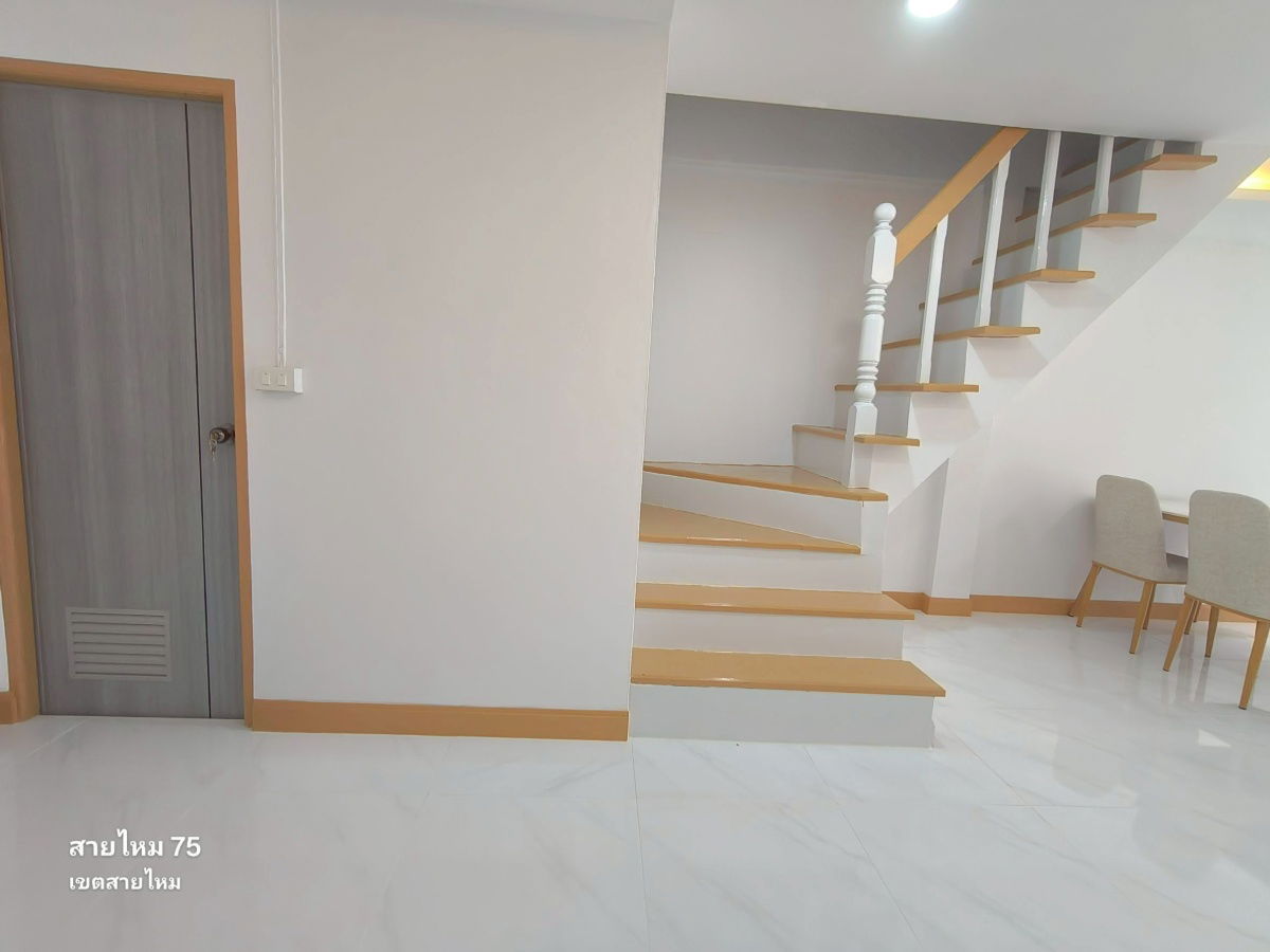 รูป ทาวน์เฮาส์ หทัยราษฎร์ สายไหม ทำเลใกล้ตลาดวงศกรณ์ หมู่บ้านวันวรา 2 นัดชมบ้าน 085-318-6868 คุณวา - รูปที่ 9/20