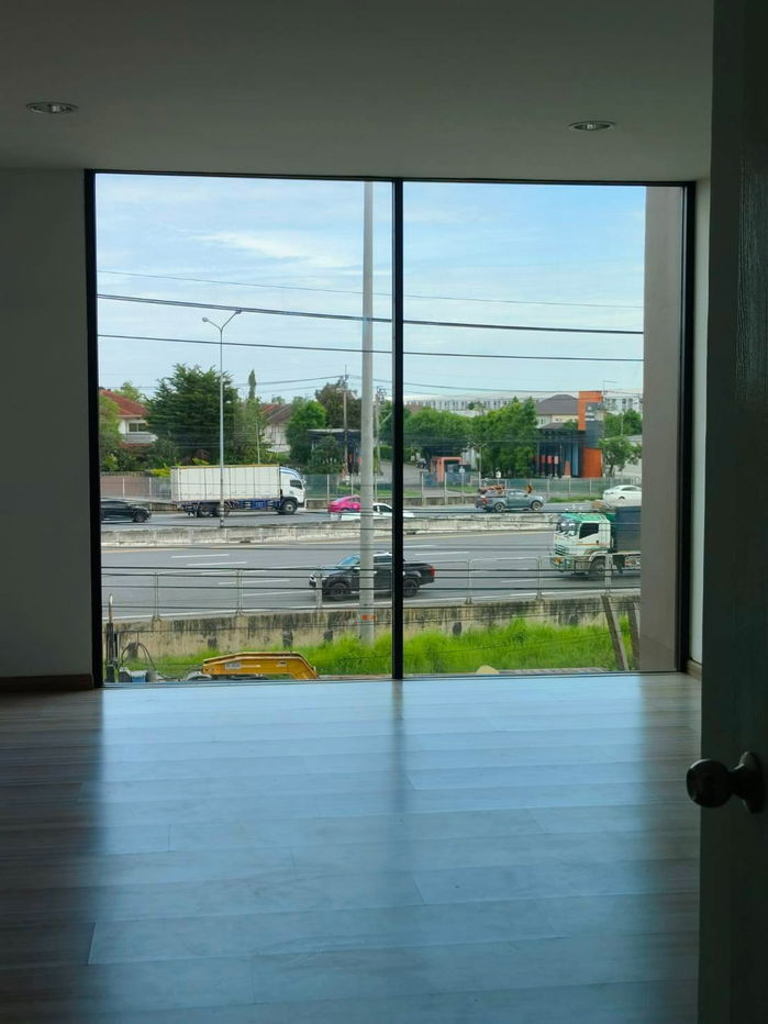 picture For rent, for lease, home office, Rama 9, Srinakarin, City Link Rama 9 - Srinakarin project, cheap price, not more than 35,000 baht.  Line: @951qfbfi - 7/12