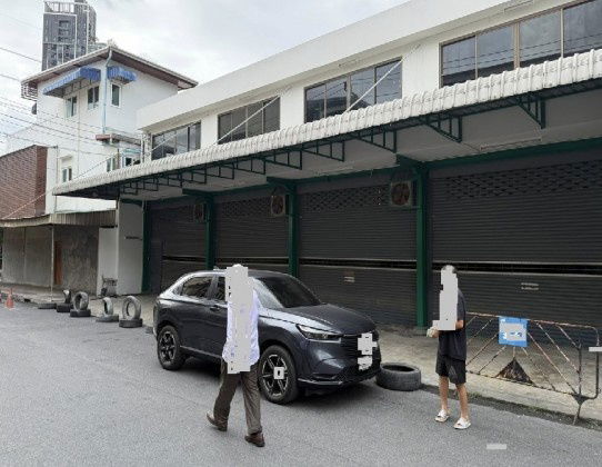 รูป ให้เช่าอู่ซ่อมรถ / ให้เช่าโกดัง คลองสาน วงเวียนใหญ่ ถนนอิสรภาพ ใกล้สี่แยกบ้านแขก / พื้นที่ดิน 126 ตารางวา / พื้นที่ใช้สอย 504 ตารางเมตร - รูปที่ 2/11