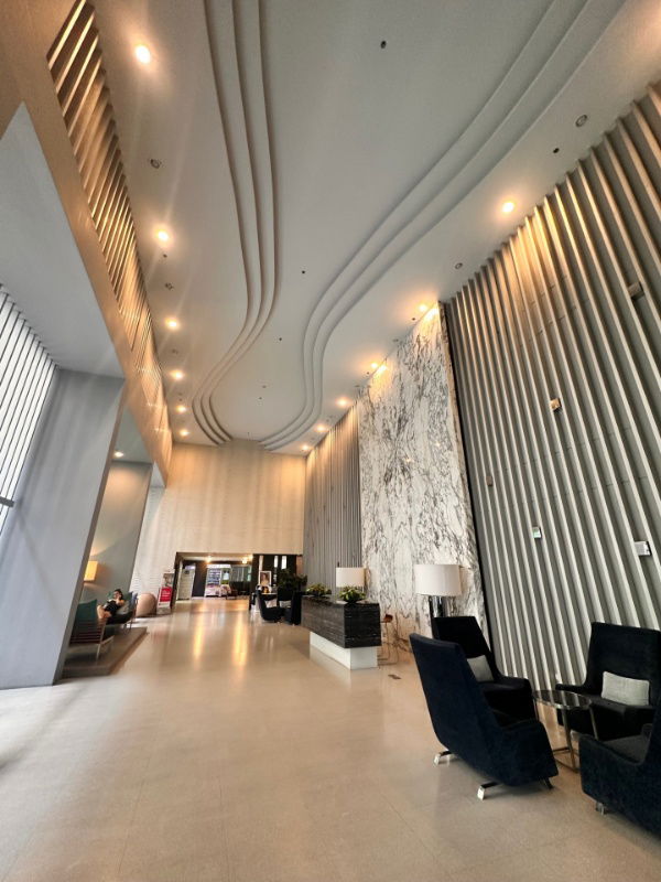 รูป ขายคอนโด บ้านเคียงฟ้า หัวหิน – ชั้น 24 วิวเมืองและทะเล ห้องสตูดิโอ เฟอร์นิเจอร์ครบ เข้าอยู่ได้ทันที - รูปที่ 2/12