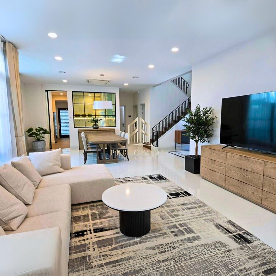 picture Luxury House For Rent Nantawan Rama 9 New Krungthep Kreetha Near Wellington International School - 3/38