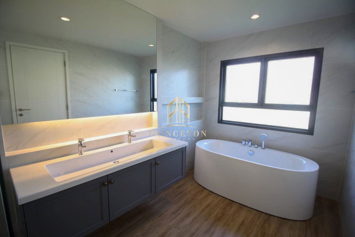 รูป ขายบ้านหรูไซส์ใหญ่สุด เศรษฐสิริ บางนา กม.10 ราคาดีที่สุดในโครงการ ใกล้โรงเรียนนานาชาติ VERSO และทางด่วนบูรพาวิถี! - รูปที่ 22/32