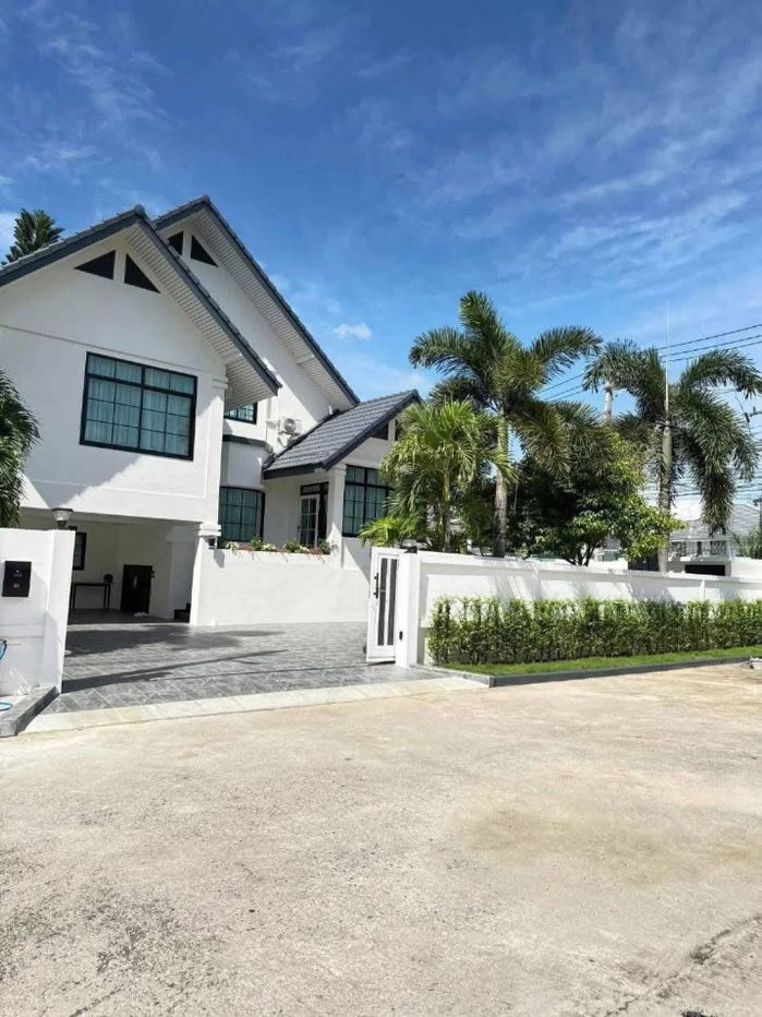 รูป ขายพูลวิลล่าพัทยา บ้านสวยสไตล์โมเดิร์น พื้นที่กว้าง พร้อมเข้าอยู่ พิกัด หนองใหญ่ 2 - รูปที่ 3/43