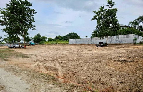 Land for sale in Bang Saray, beautiful plot, prime location, close to many tourist attractions.