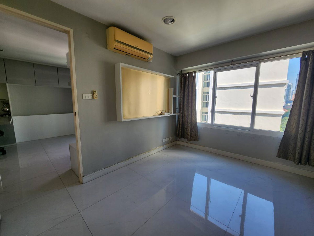 picture Urgent Sale! The Plenary Sathon Condo in a prime location, only 400 meters from Wongwian Yai BTS Station and just 10 minutes from ICONSIAM. - 2/27