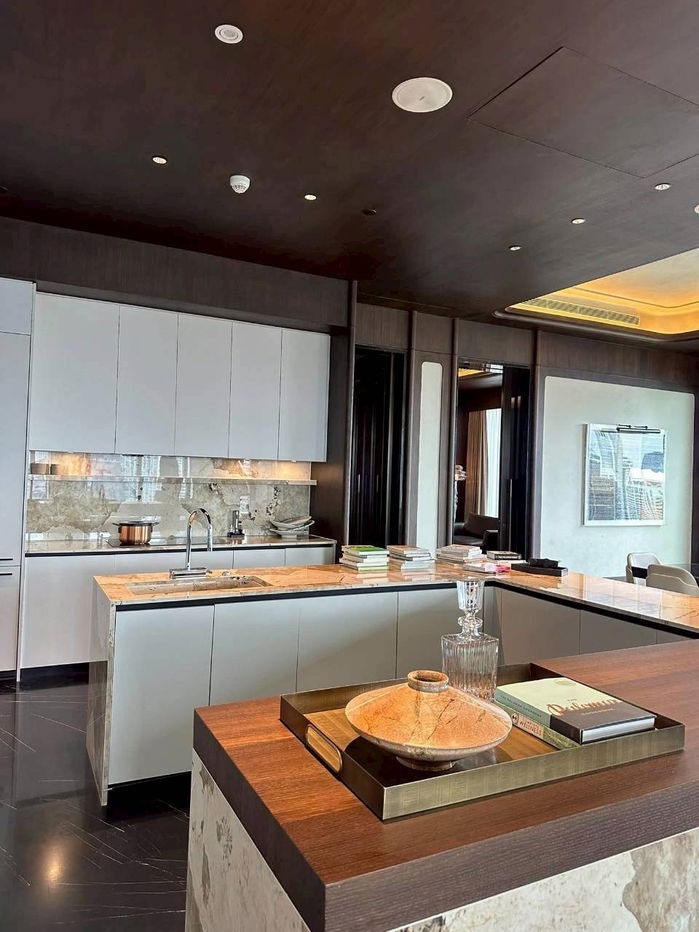 picture ð For Rent - 2 Bedroom, 160 Sq.m Condo at ONE89 wireless - 12/19