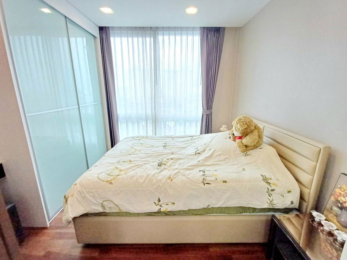 picture For rent 1 bedroom 7th Fl, pool view, The Metropolis Samrong Interchange. 1 min to BTS Samrong Station - 3/28