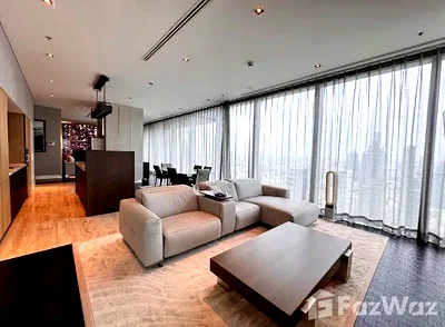 Condos for sale Surawong Road : Large Room for Sale 5918540