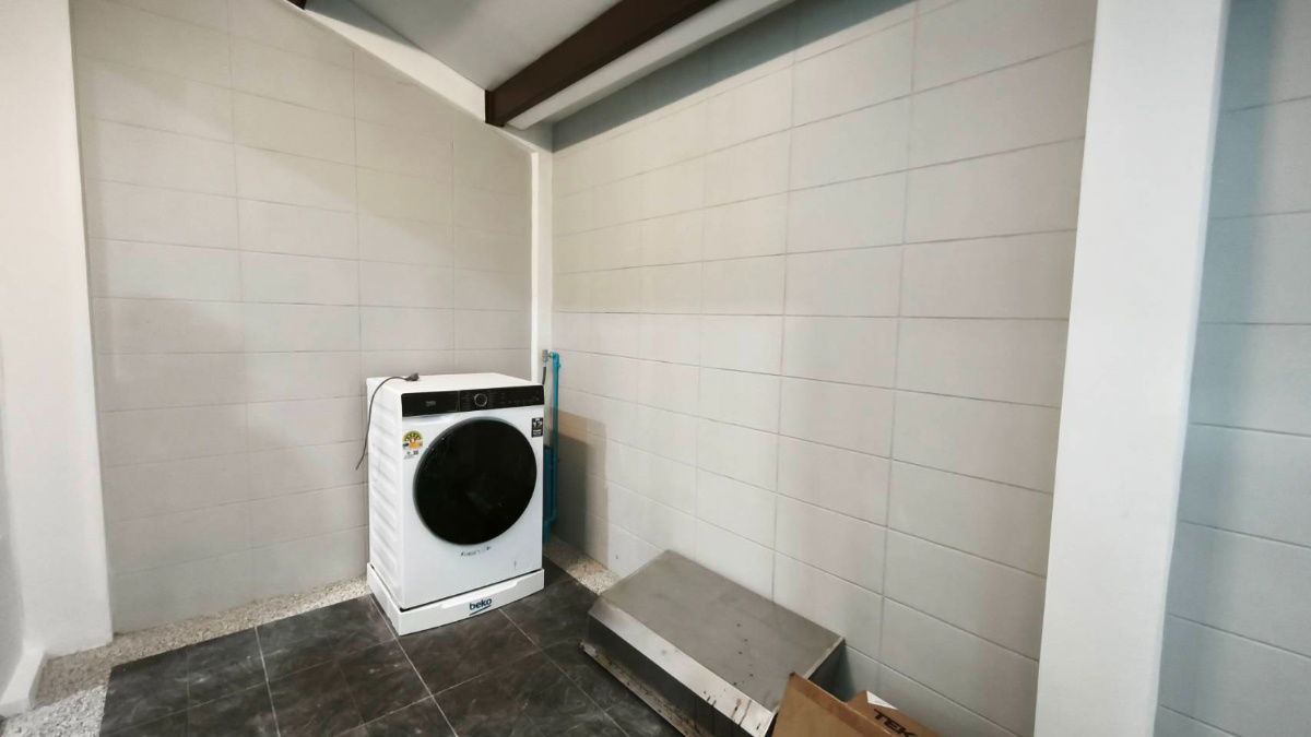 รูป ให้เช่าทาวน์โฮมสองชั้น  3 ห้องนอน 3 ห้องน้ำ 1 ห้องรับแขก 1 ห้องครัว  2  ที่จอดรถ - รูปที่ 4/16