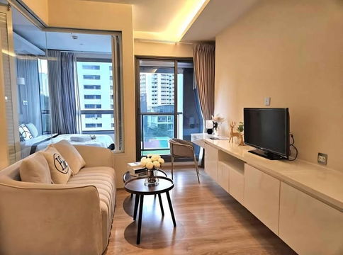 BTS Phrom Phong 500 m. Price  31,000 Baht H condo sukhumvit 43 ( Rental )