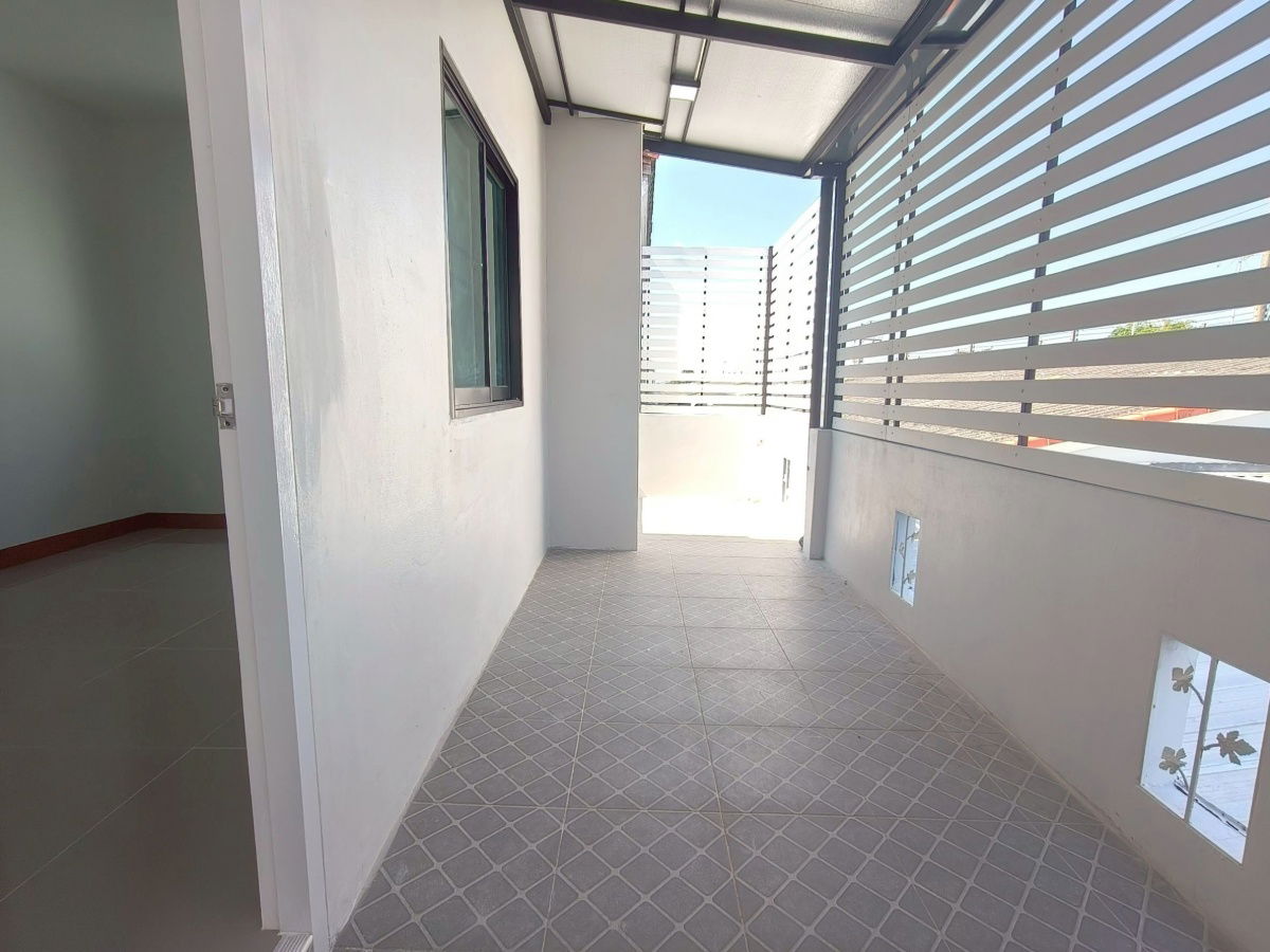 รูป บ้านเดี่ยว ลำลูกกา ธัญบุรี ปทุมธานี หมู่บ้านอยู่เจริญ1 ทำเลติดถนน  นัดชมบ้าน 085-318-6868 คุณวา - รูปที่ 22/27