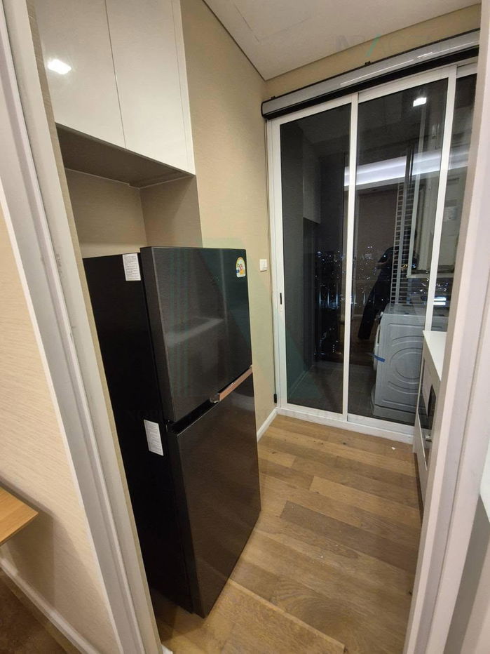 picture For Rent Condo THE SAINT RESIDENCES Building 1, Floor 39,1 bed room, Room size 31 sqm - 7/8