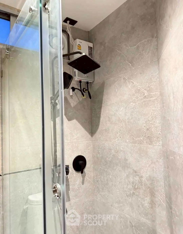 รูป คอนโด 2-ห้องนอน ที่ วิทยุ คอมเพล็กซ์ คอนโดมิเนียม ใกล้ BTS เพลินจิต (ID 2469042) - รูปที่ 12/19