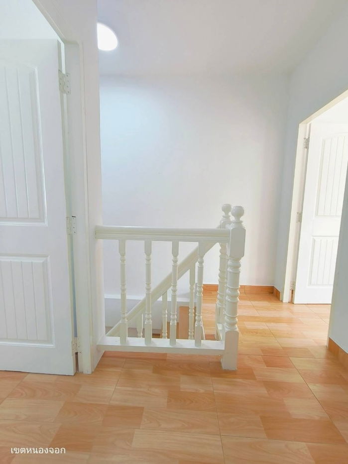 รูป บ้านทาวน์เฮาส์ 2 ชั้น
หมู่บ้าน ดีดี เฮ้าส์ ถนนอยู่วิทยา5
รีโนเวทใหม่พร้อมเข้าอยู่ - รูปที่ 11/15