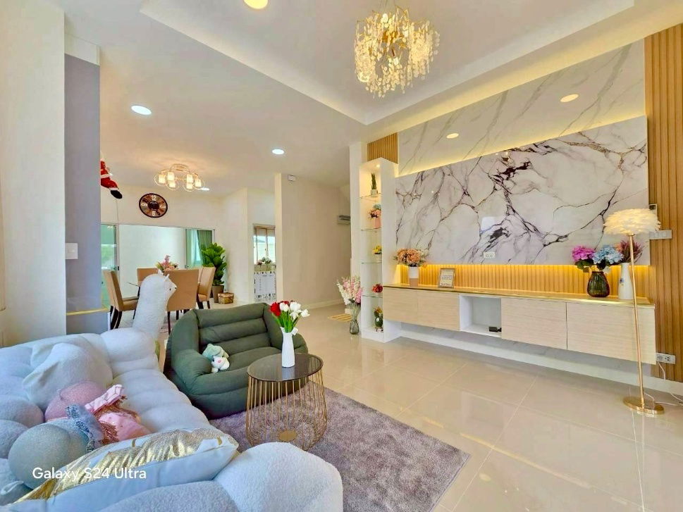 รูป ขายบ้านเดี่ยว 2 ชั้น หลังมุม ถนนหทัยราษฎร์ | หมู่บ้านวิลล่าจามจุรี รามอินทรา–หทัยราษฎร์ | หลังบ้านไม่ชนใคร พร้อมเฟอร์นิเจอร์ ใกล้สวนส่วนกลาง - รูปที่ 3/20