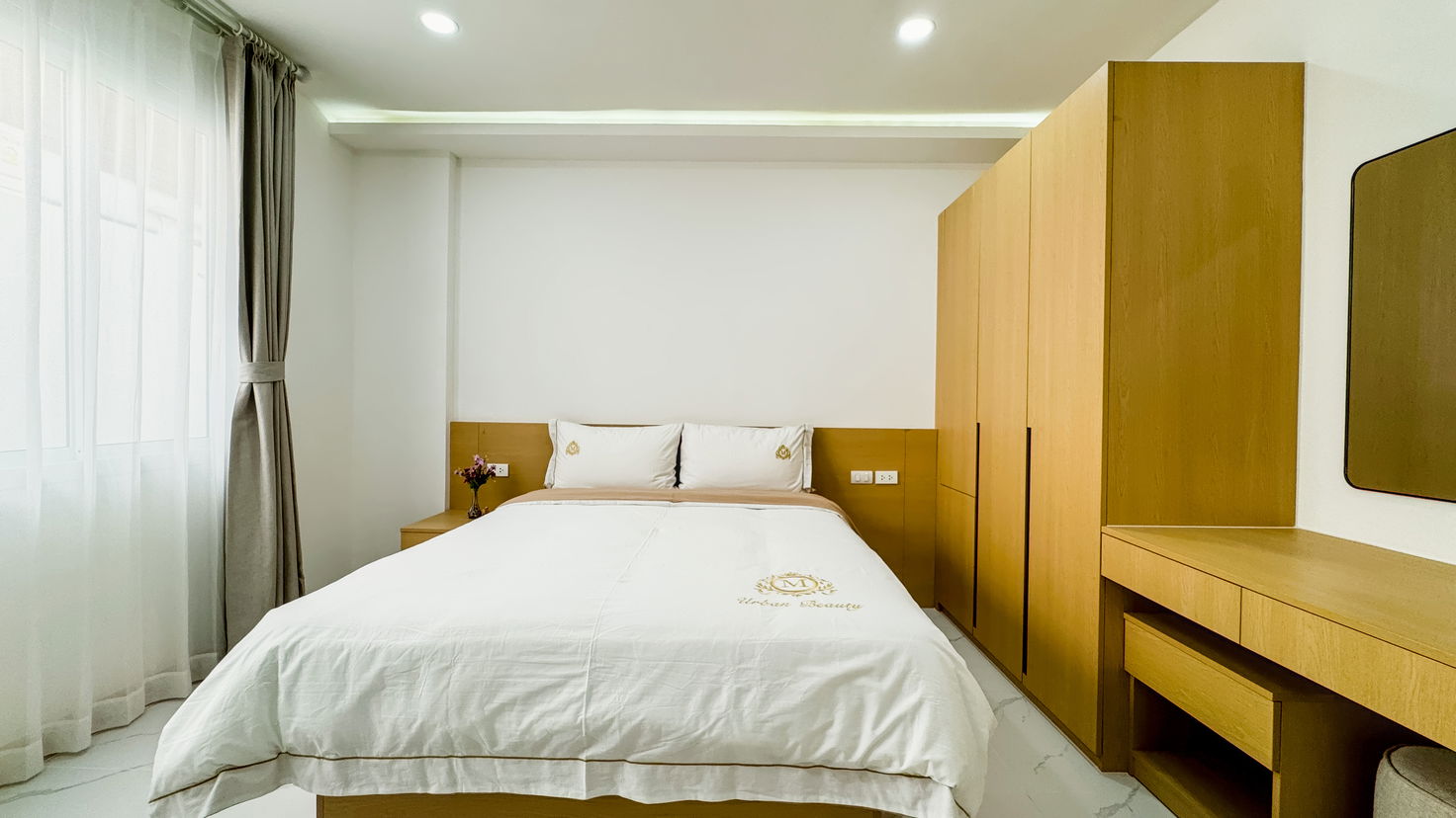 รูป Spacious 5-Bedroom Pool Villa for Sale in South Pattaya - รูปที่ 14/28