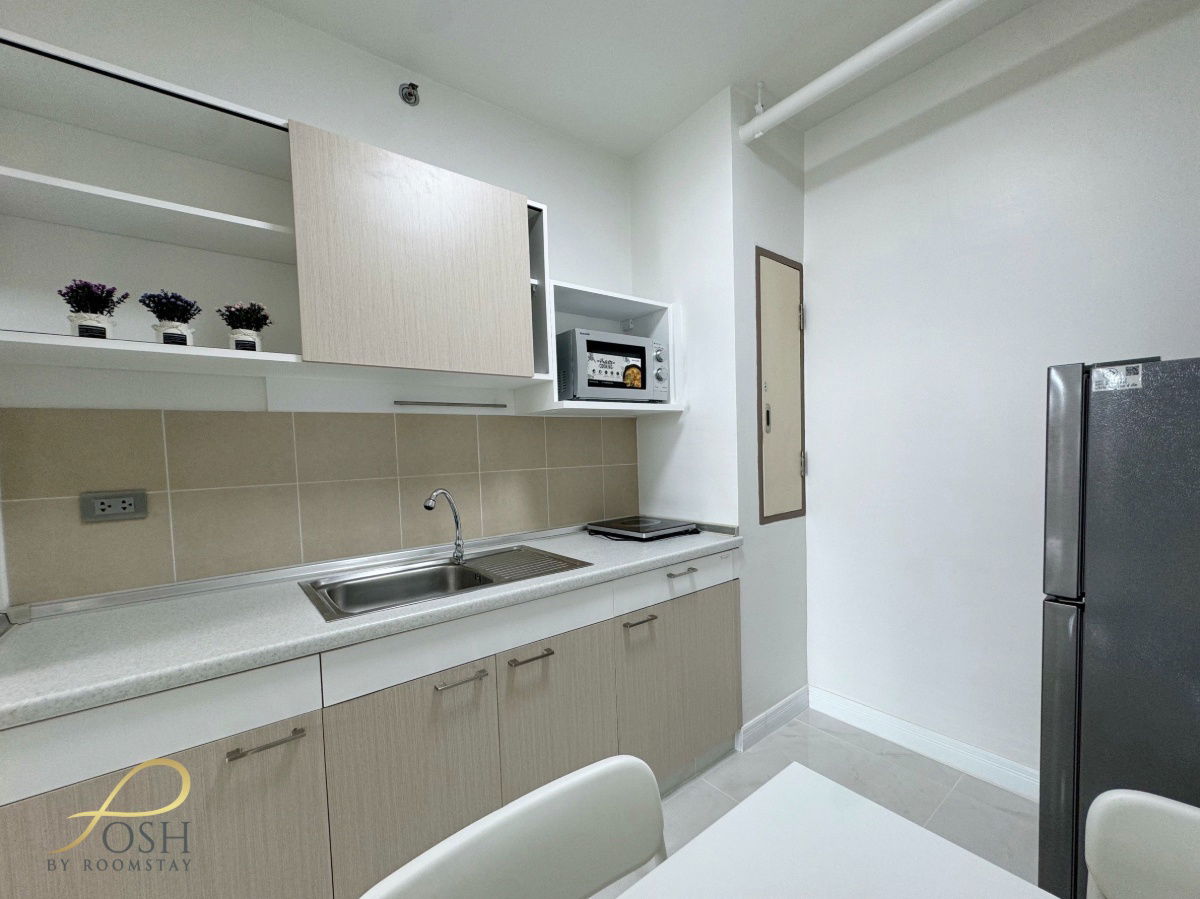 picture For Rent: Renovated 2-Bedroom Condo Located within walking distance to Limelight and Phuket Old Town Supalai Park @ Downtown - 10/17