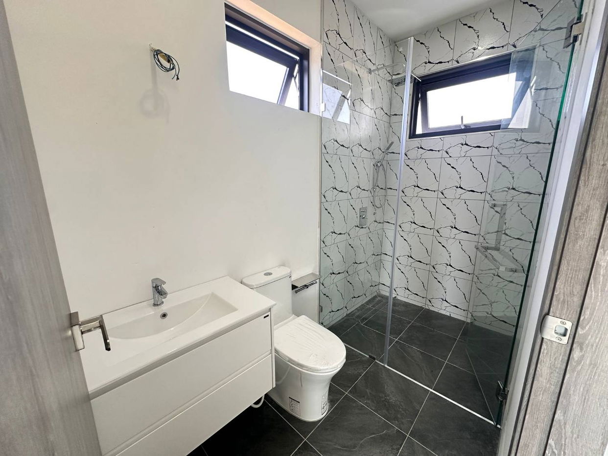 รูป ทาวน์เฮาส์ 3 ห้องนอนสำหรับขายในห้วยใหญ่ - รูปที่ 18/19