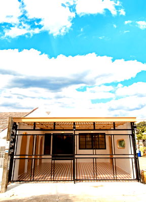 Townhouses for sale Rattana Bandit University (Rbac) : 🏡 Renovated townhouse in Nawamin area, 2.89 million baht. 🛒 Near The Mall Bangkapi.