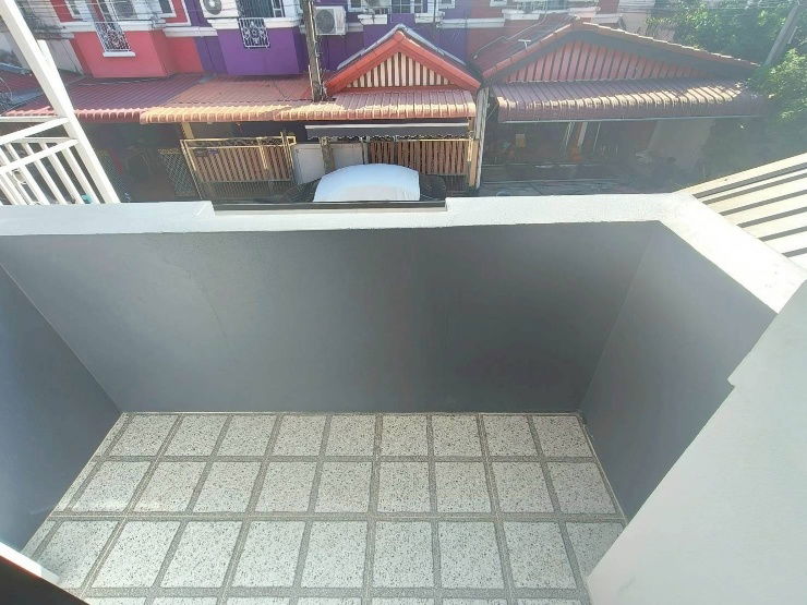 รูป ทำเลทอง ทาวน์เฮาส์รีโนเวทใหม่ พร้อมอยู่! เฟอร์ครบ ฟรีโอน! หมู่บ้านเคซีรามอินทรา 8 ถนนไทยรามัญ - รูปที่ 16/18