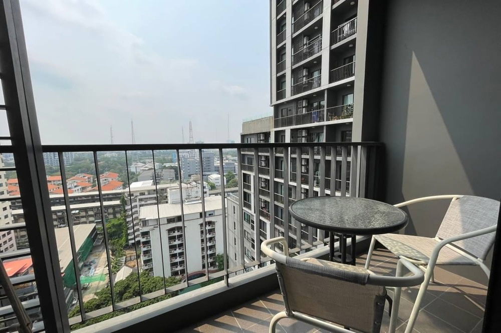 picture ðĨ For Rent !! pool view, high floor 15++, Rare Item!! ðĨ Code C20221202577.....The Seed Mingle, 1 bedroom, 1 bathroom, furnished, ready to move inðĢ - 7/8