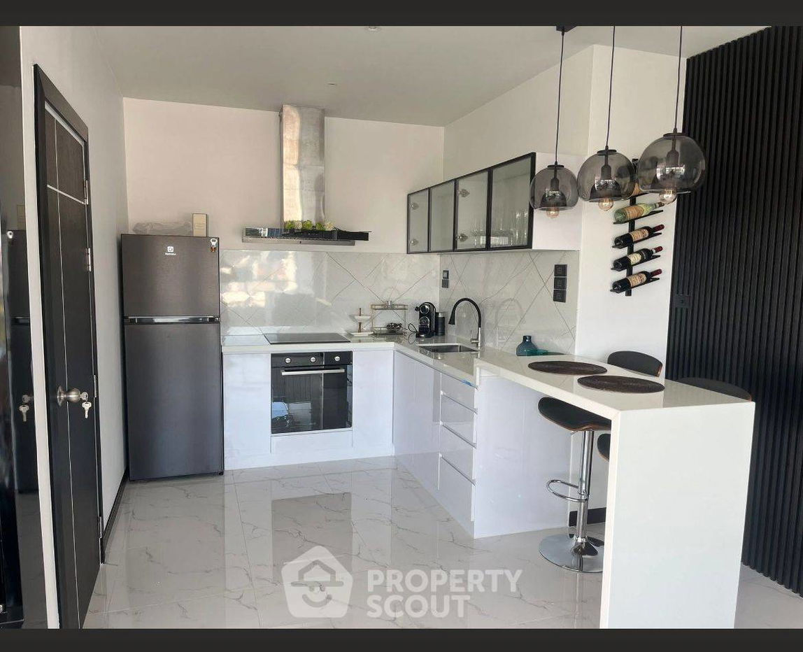 picture 2-BR Condo at View Talay 3 Condominium Pratumnak close to Phratamnak (ID 2470342) - 3/8