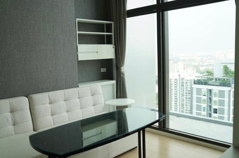 รูป For Rent condo Chewathai Residence Asoke Duplex fully furnished (S15-31341)  - รูปที่ 3/13