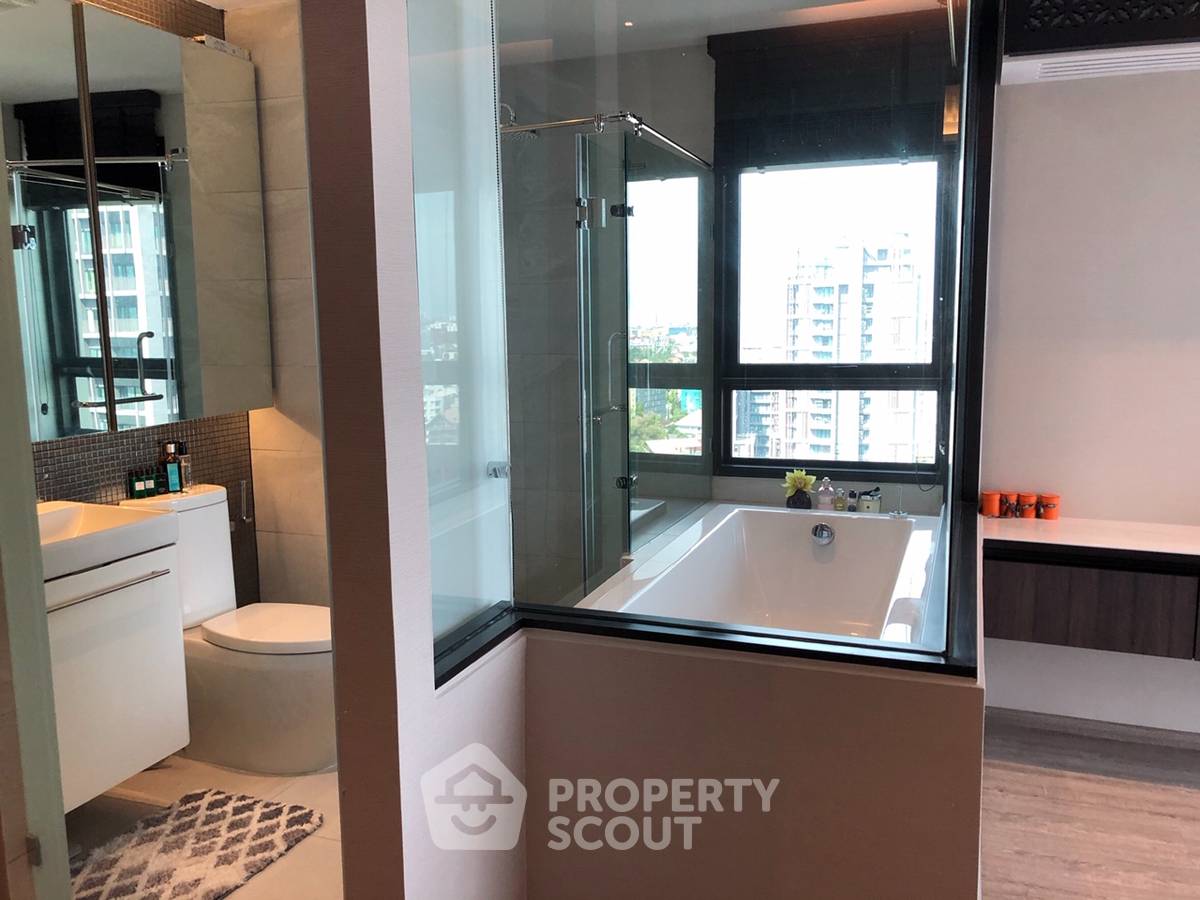 picture 2-BR Condo at Rhythm Ekkamai near BTS Ekkamai (ID 514633) - 10/16