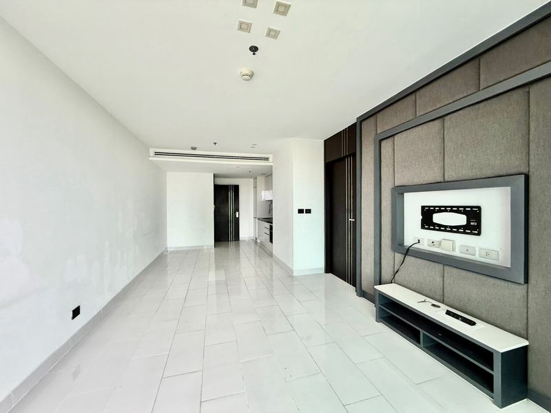 picture Sky Residences Pattaya Condominium for Sale in Pratumnak - 2/10