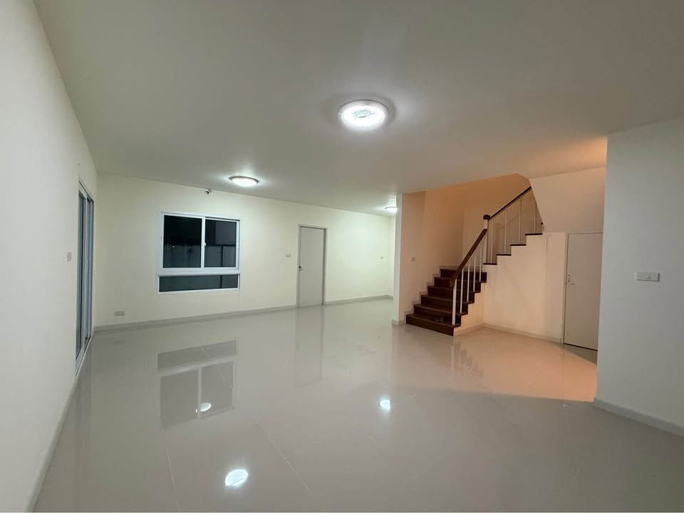 รูป R2831 ให้เช่าบ้านเดี่ยว 2 ชั้น ประภาทรัพย์ หทัยราษฎร์ 39 (ว่างค่ะ) บ้านใหม่ไม่เคยเข้าอยู่  - รูปที่ 4/11