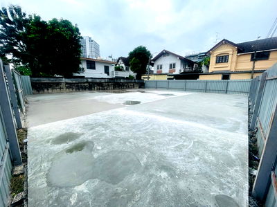 ที่ดิน วิทยาลัยสารพัดช่างพระนคร : Call : 084-424-9615 ขายที่ดินพระราม 9 เขตห้วยขวาง ที่ดินแปลงมุม ถมแล้ว 80 ตารางวา เพียง 3 นาที ถึงถนนใหญ่พระราม 9 ใกล้รถไฟฟ้าสายสีส้ม สถานีรฟม.