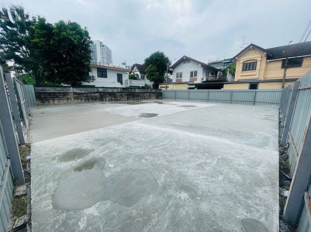 รูป Call : 084-424-9615 ขายที่ดินพระราม 9 เขตห้วยขวาง ที่ดินแปลงมุม ถมแล้ว 80 ตารางวา เพียง 3 นาที ถึงถนนใหญ่พระราม 9 ใกล้รถไฟฟ้าสายสีส้ม สถานีรฟม. - รูปที่ 1/6