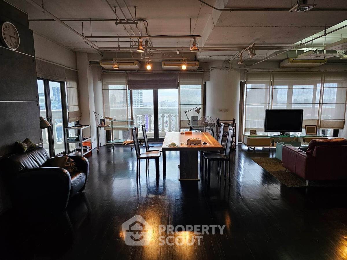 รูป คอนโด 2-ห้องนอน ที่ ณุศา สเตท ทาวเวอร์ คอนโดมิเนียม ใกล้ BTS สะพานตากสิน (ID 1854675) - รูปที่ 5/9