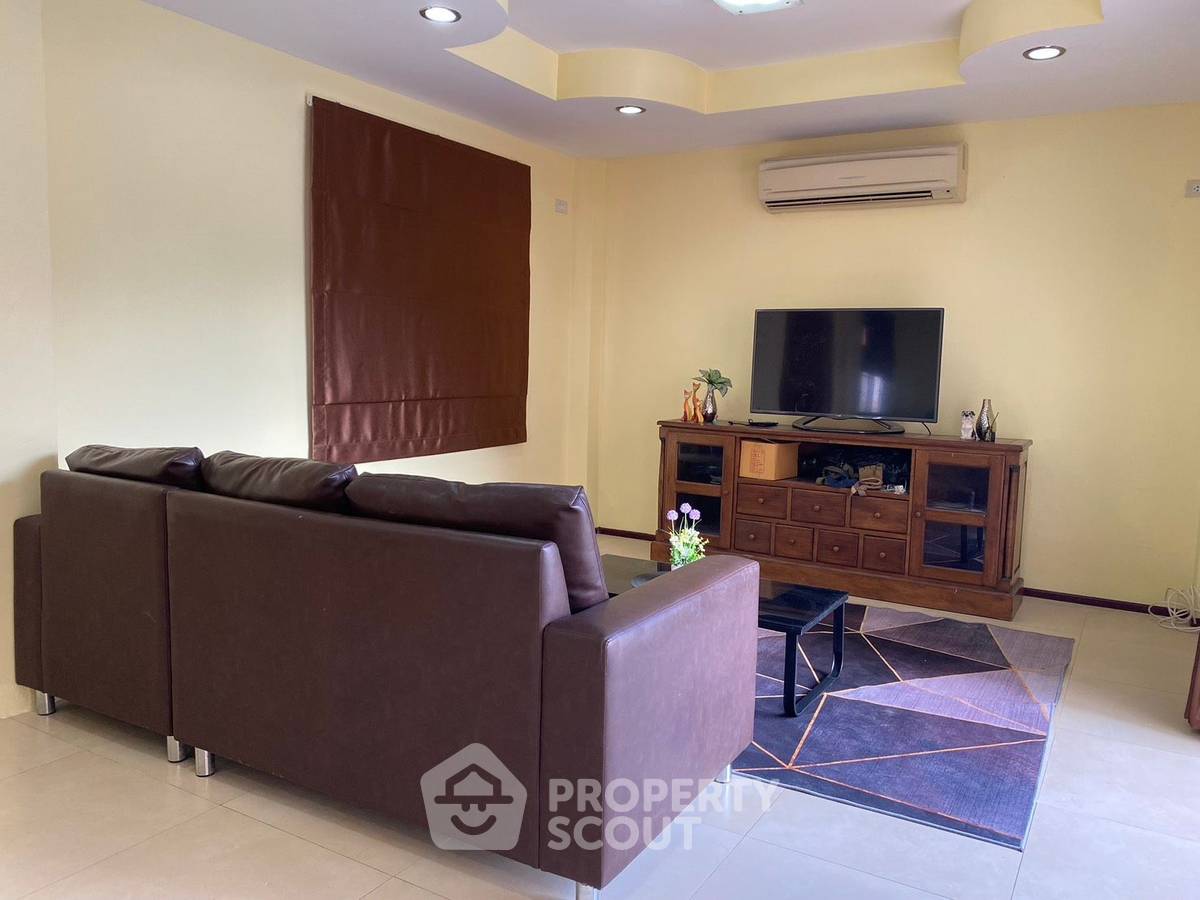 รูป วิลล่า 3-ห้องนอน ใกล้ พัทยาตะวันออก (ID 2471266) - รูปที่ 17/26