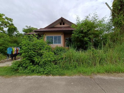 FOR SALE  HOUSE PROPERTY  994000 BAHT.