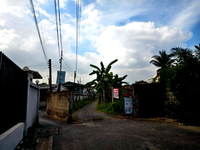 ที่ดิน วิทยาลัยพยาบาลทหารอากาศ : ที่ดิน 2 ไร่ 2 งาน ในซอยพหลโยธิน 67 ใกล้คอนโด Regent Home 16 เข้าออกสะดวกใกล้สถานีรถไฟฟ้า