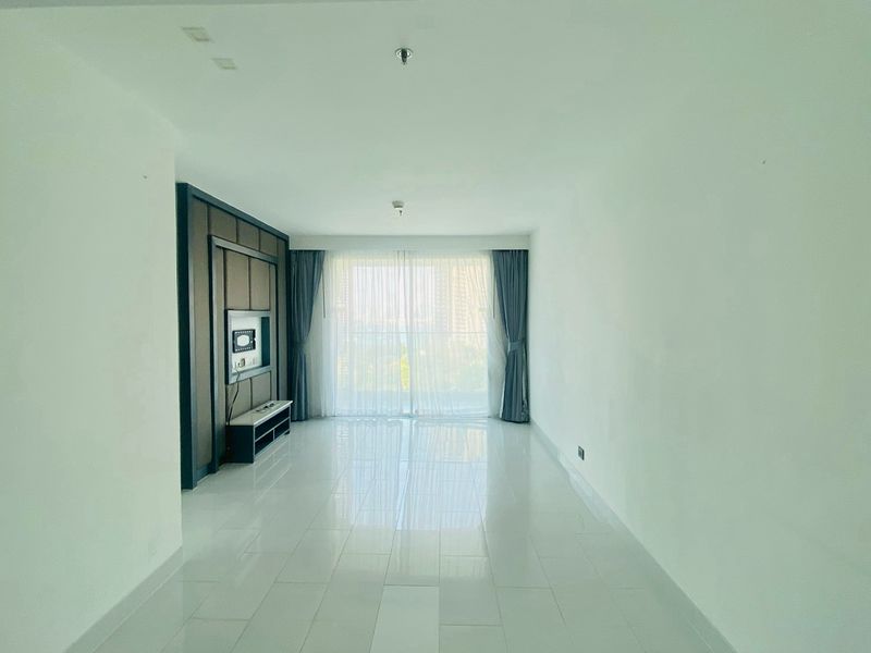 picture Sky Residences Pattaya Condominium for Sale in Pratumnak - 3/10