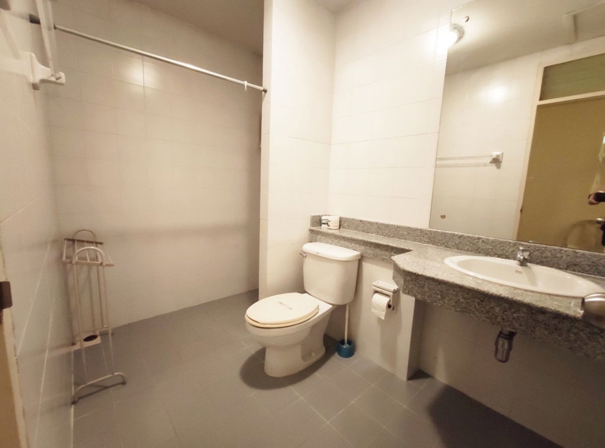 รูป ให้เช่าโฮมออฟฟิส/ทาวน์โฮม ใกล้แยกรวมโชค - รูปที่ 16/16