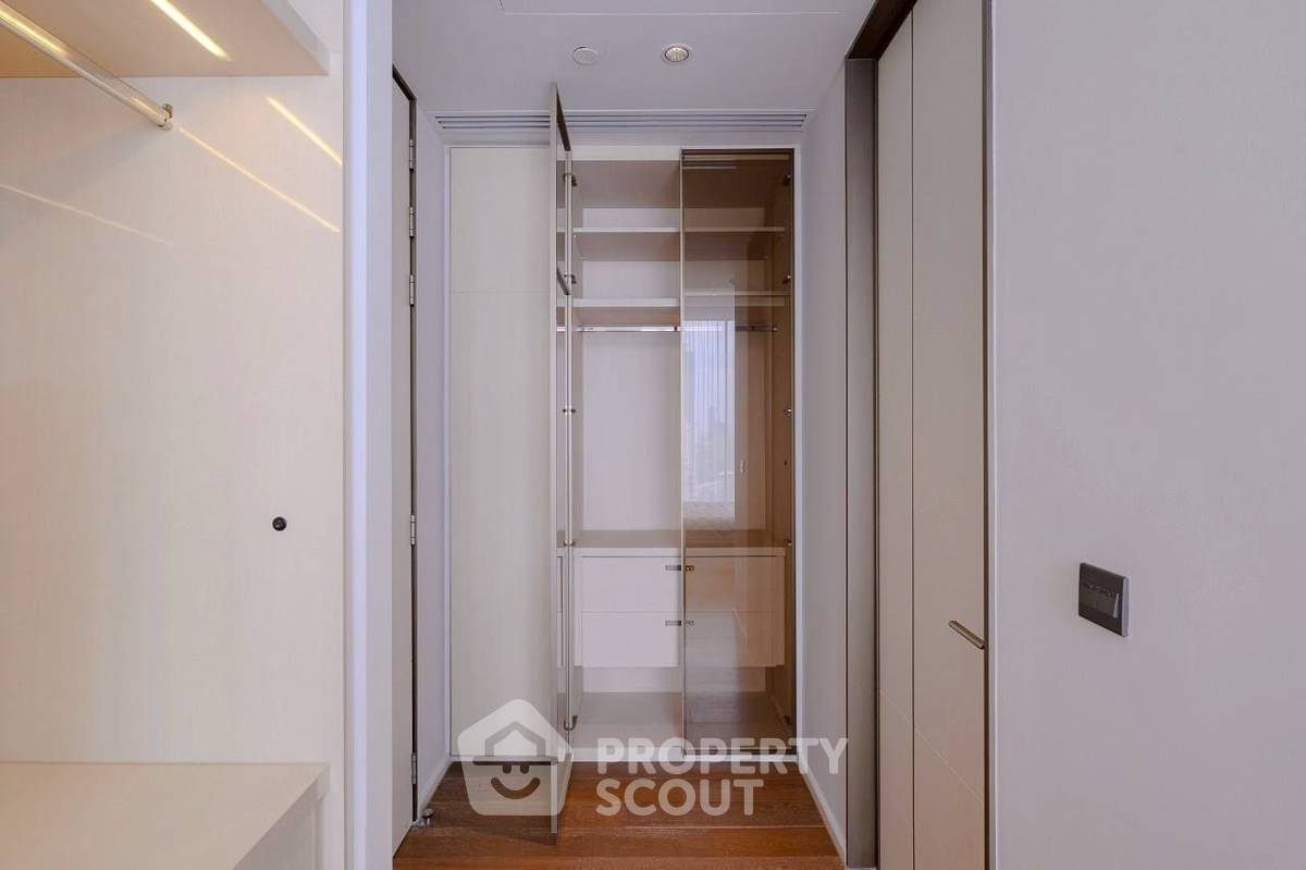 picture 3-BR Condo at KRAAM Sukhumvit 26 near BTS Phrom Phong (ID 2362529) - 22/38