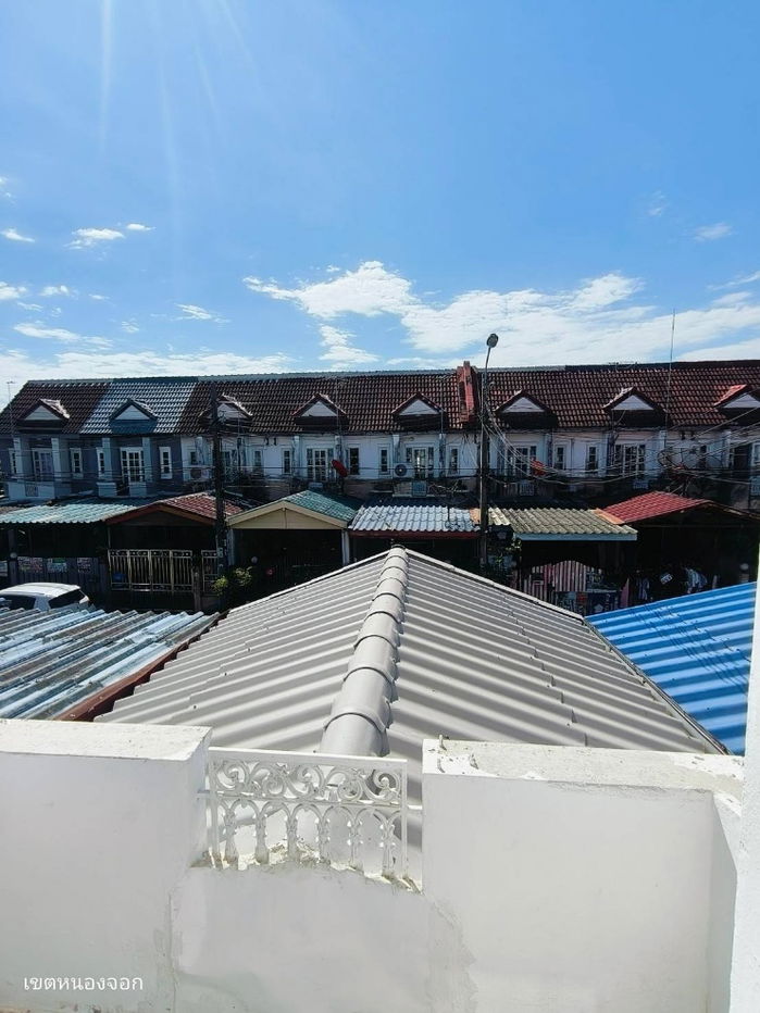 รูป บ้านทาวน์เฮาส์ 2 ชั้น
หมู่บ้าน ดีดี เฮ้าส์ ถนนอยู่วิทยา5
รีโนเวทใหม่พร้อมเข้าอยู่ - รูปที่ 15/15