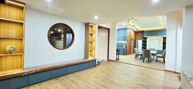 รูป สุขุมวิทพัทยา9-19 หาดกระทิงลาย สุกี้ตี๋น้อย บางละมุง 50ม. ให้เช่าบ้านสไตล์โมเดิร์น Luxury ตกแต่งครบ จัดเต็มเฟอร์ฯ 3นอน 4 น้ำ 113 ตร.วา. - รูปที่ 6/8