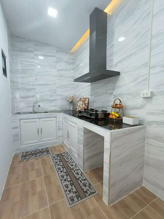 รูป ทำเลทอง ทาวน์เฮาส์รีโนเวทใหม่ พร้อมอยู่! เฟอร์ครบ ฟรีโอน! หมู่บ้านเคซีรามอินทรา 8 ถนนไทยรามัญ - รูปที่ 9/18