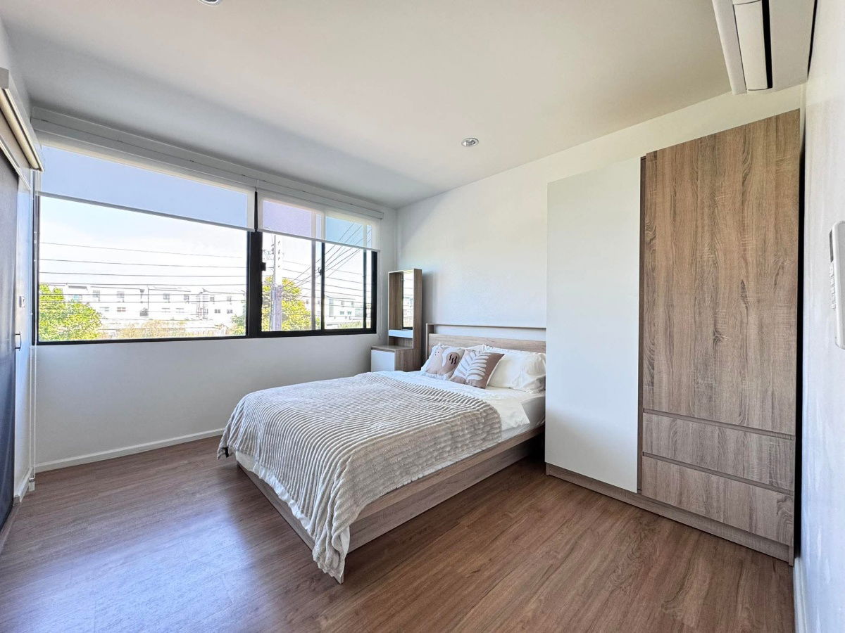 picture AB05806 - Baan Klang Muang Rama 9 - Krungthep Kreetha - 5/12