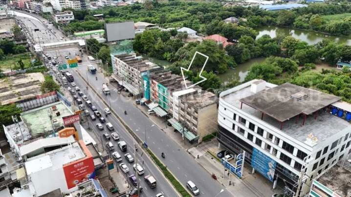 รูป อาคารพาณิชย์ 4 ชั้น แยกปากเกร็ด นนทบุรี ทำเลดี ราคาถูก - รูปที่ 4/14