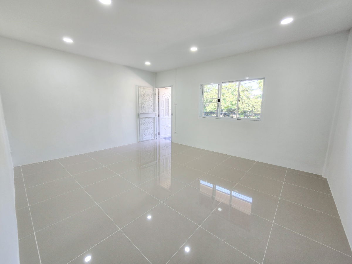 รูป ทาวน์เฮ้าส์ รีโนเวทใหม่ ทำเลดี หมู่บ้าน บัญทิตโฮม ซอยวิภาวดีรังสิต 76 แขวงสนามบิน เขตดอนเมือง ใกล้สนามบิน ทางด่วน - รูปที่ 33/37