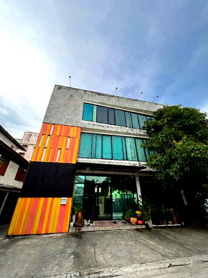 โรงงาน เขตสวนหลวง : ขายโกดังพร้อมสำนักงาน 309 ตรว. อ่อนนุช 36 ติดถนน 2 ด้าน ทำเลดี เดินทางสะดวก 