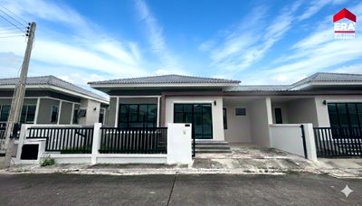 บ้านแฝด ชลบุรี : บ้านมีสุข 8 พนัสนิคม โปรแรงส่งท้ายปี! เลือกรับคูปอง 200,000 บาททันที