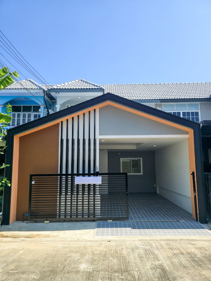 รูป ทาวน์เฮ้าส์2ชั้น รีโนเวทใหม่ สไตล์นอร์ดิก เนื้อที่เยอะกว้าง  หมู่บ้าน อยู่เจริญ 4 ลาดสวาย ลำลูกกา ปทุมธานี - รูปที่ 1/41