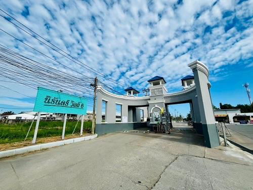 picture “2-Storey Townhouse for Rent, Move-in Ready, Soi Wat Sriwaree Noi – Best Price!” - 6/10