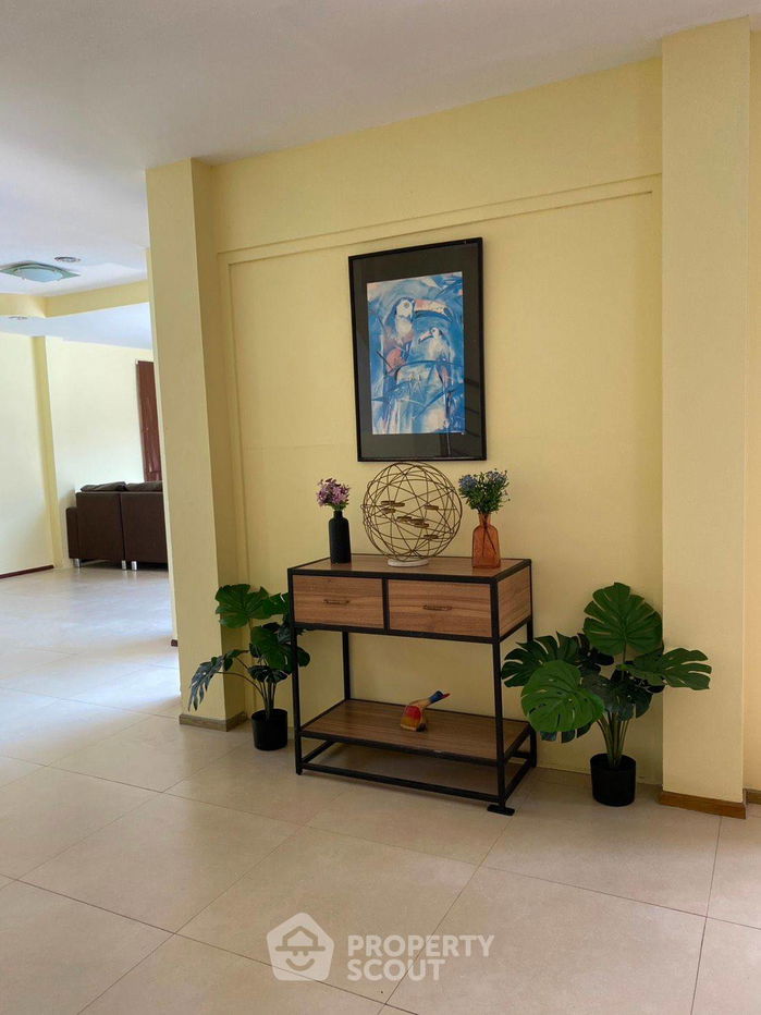 รูป วิลล่า 3-ห้องนอน ใกล้ พัทยาตะวันออก (ID 2471266) - รูปที่ 3/26